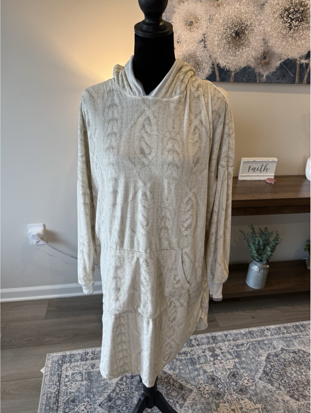 Simply Vera House Hoodie Plush Size S